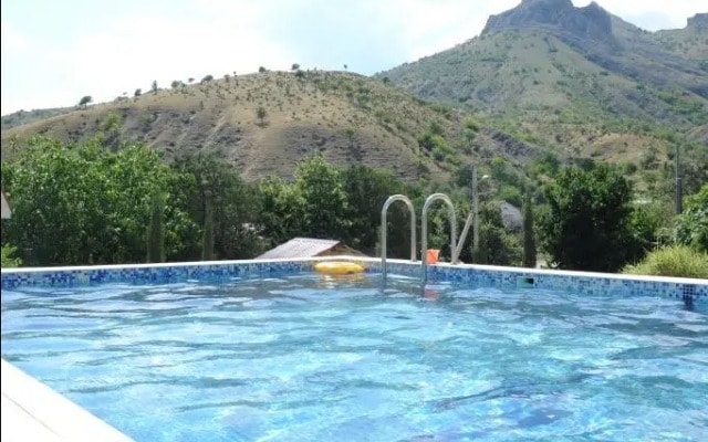 Zelenogore Hotel