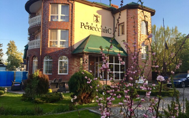 Отель Ренессанс