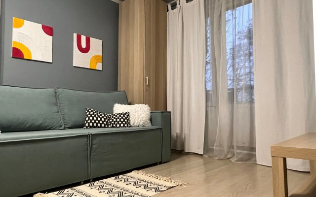 Квартира Art Room в минуте от метро Молодежная