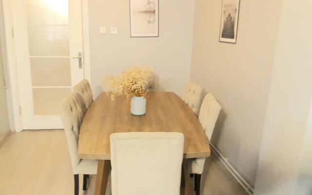 Квартира Sweet & Comfortable 2+1 Flat at Taksim