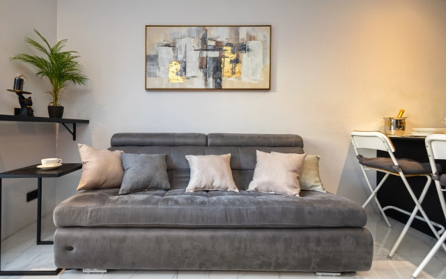 Апартаменты Представительский Люкс с Балконом Elite Apartments