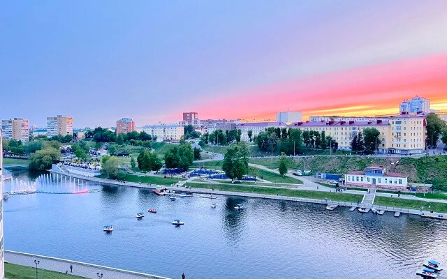 Квартира с современным ремонтом и бытовой техникой