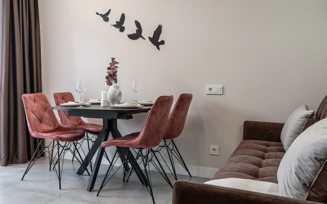 Апартаменты Red Apartments Арт Лайт Сити Апартамент Мигель