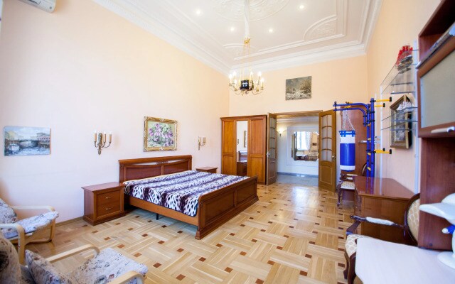 Bolshaya Konyushennaya 3 Apartment