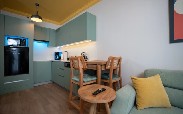 Bird Nest Suites