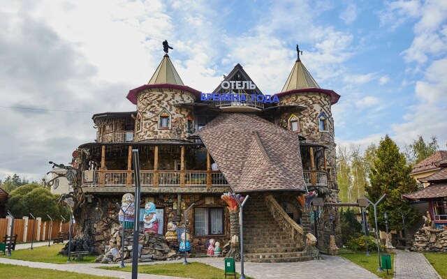 Отель Времена Года