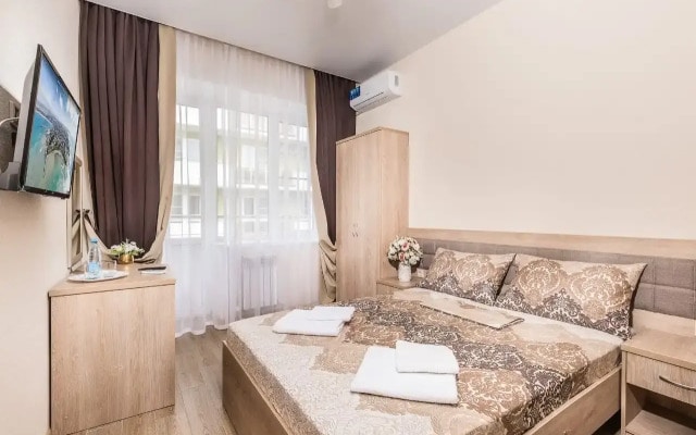 Seven Seas Hotel