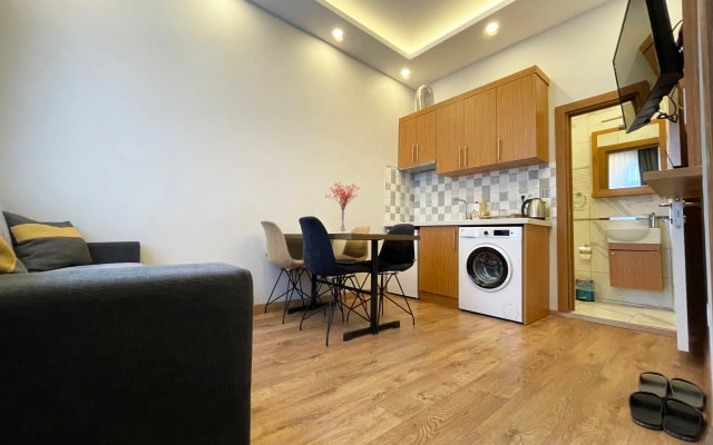 Апартаменты Newly Furnished Studios in Istanbul's Heart