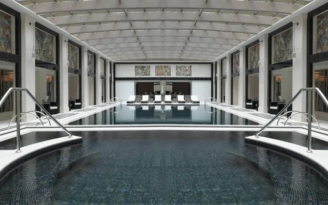 Гостиница Four Seasons Hotel Moscow