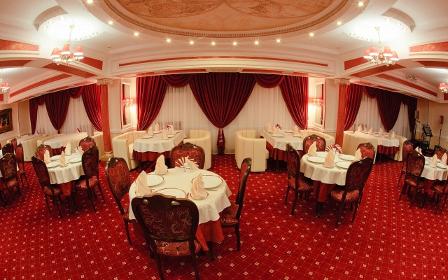 Отель Поларис
