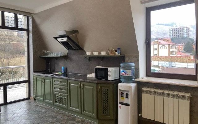 Квартира Трехкомнатная с балконом