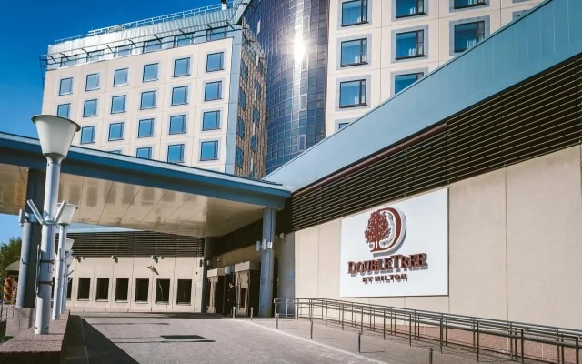 Отель Double Tree by Hilton Тюмень
