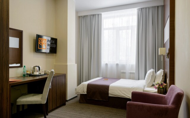 Отель PARK WOOD HOTEL