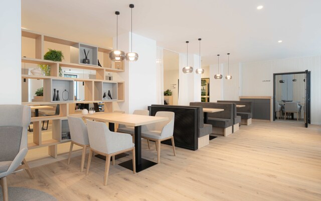 Отель WE Hotel Expo Prague