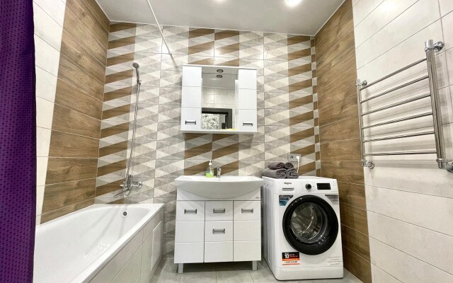 Двухкомнатная квартира сети "PanApartments" с панорамным видом на город