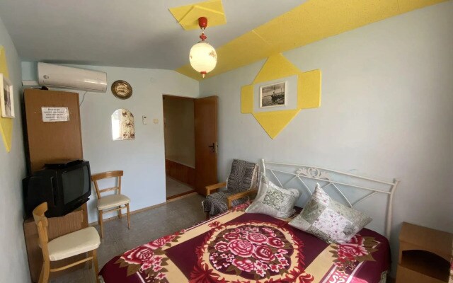Частный дом 137 3 комнаты 900м до моря