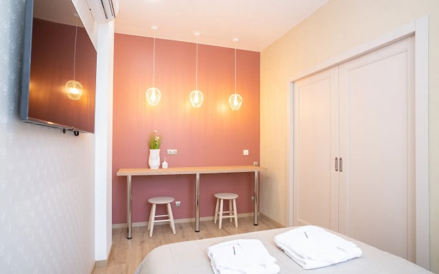 Апартаменты Red Apartments Арт Лайт Малфатти