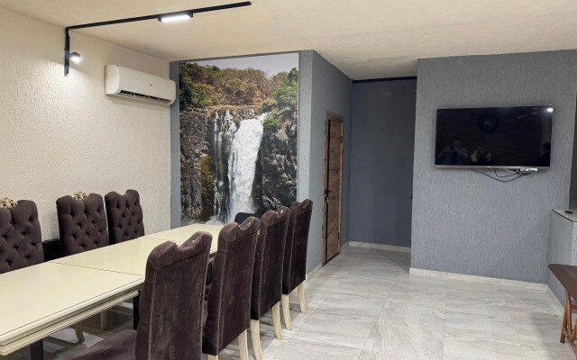 Частный дом Дом Хо RentPlaza