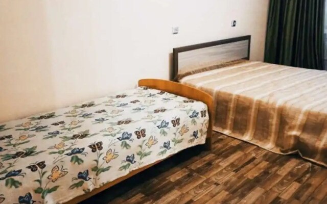Tryokhkomnatnaya Na Zyabi Apartments