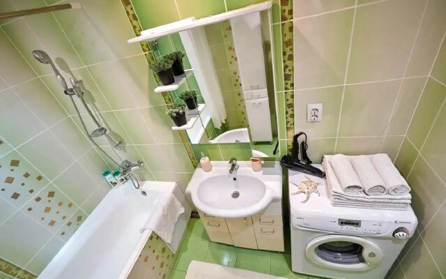 PaulMarie Apartment on Boulevard Yunosti