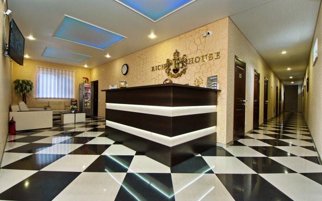Меблированные комнаты Rich House