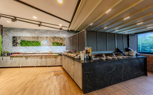 Sultan Hamit Hotel