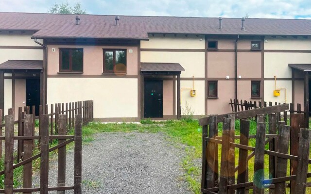 Частный дом Таунхаус Для Друзей в поселке Лесная Усадьба