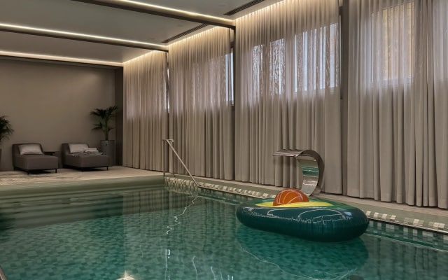 Mr.Just`s Hotel