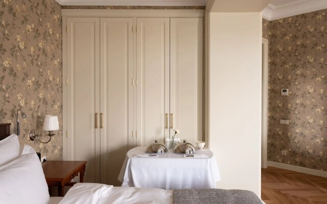 Отель RODINA Grand Hotel & SPA Irkutsk 5*