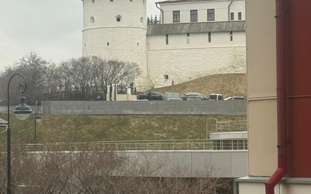 Апартаменты двое у Кремля с видом на Кремль