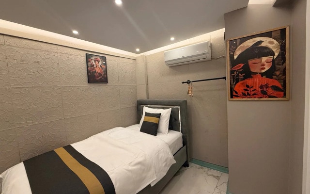 Апартаменты Compact and clean studio near Taksim metro station