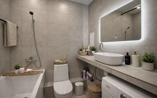 Квартира LikeHome на Братьев Хусаиновых 6