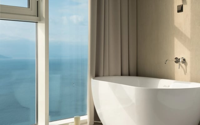 Апартаменты Двухкомнатный пентхаус с ванной и видом на море by Panorama Suites Group