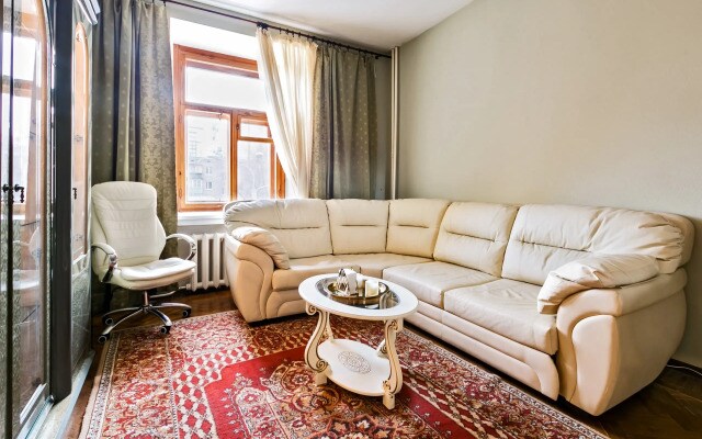 Na Prospekte Kutuzova 21 Apartments