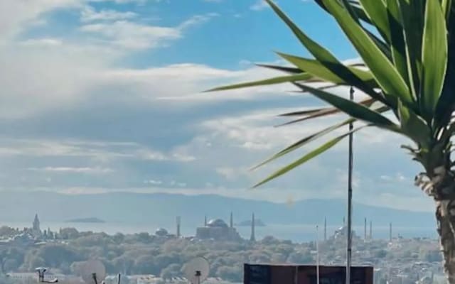 Отель Misafir Suites 8 Istanbul