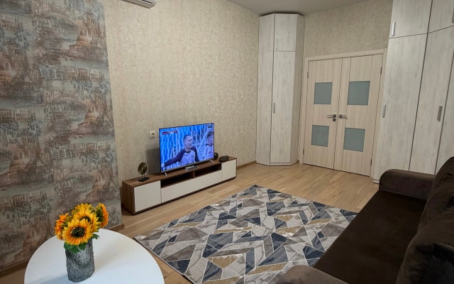 Квартира Трехкомнатная между площадью Куйбышева и площадью Славы