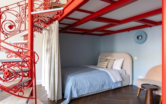 Квартира Red Stair на Большой Конюшенной
