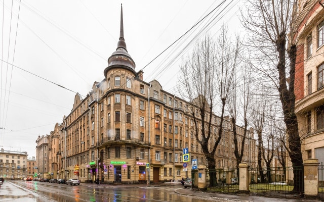 Апартаменты 1912 с видом на крыши Петербурга
