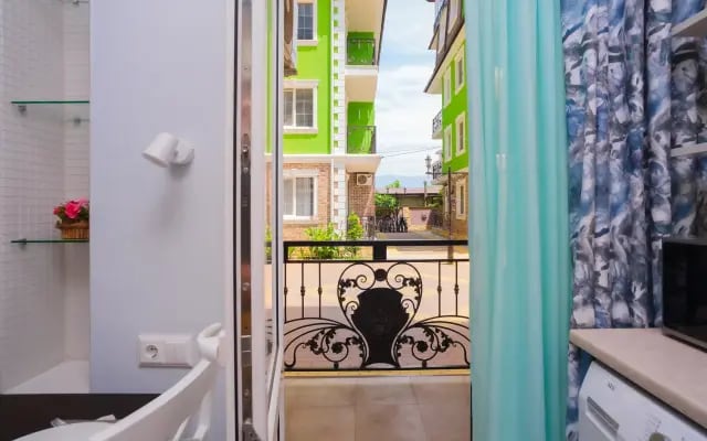 Апартаменты Red Apartments Арт Лайт Сити Апартамент Фрида