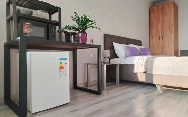 River House Apartments