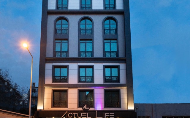 Отель Actuel Life