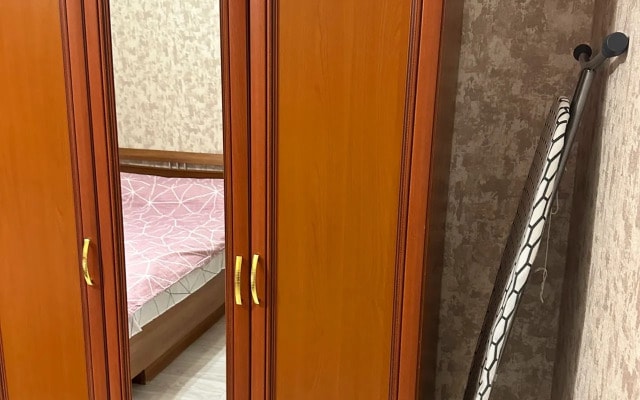 Апартаменты Уютные 2х комнатные недалеко от центра и метро