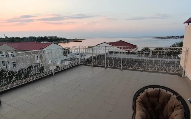 Апартаменты с видом на море в Севастополе