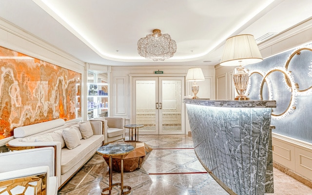 Отель Tsar Palace Luxury Hotel & SPA