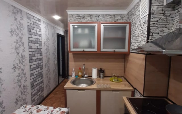 Квартира двухкомнатная с балконом в Октябрьском районе