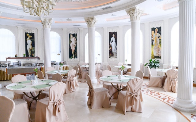 Отель Grand Wellness Hotel & Spa 5*
