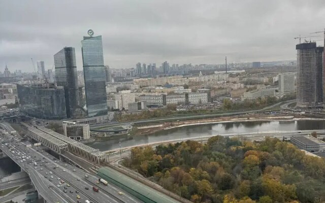 Апартаменты с видом на город и реку 35 9