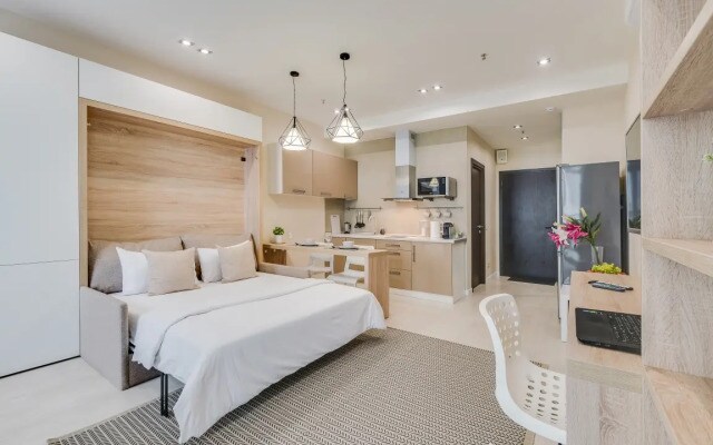 Апартаменты Премиум с Балконом и Видом на Город Business Apartments