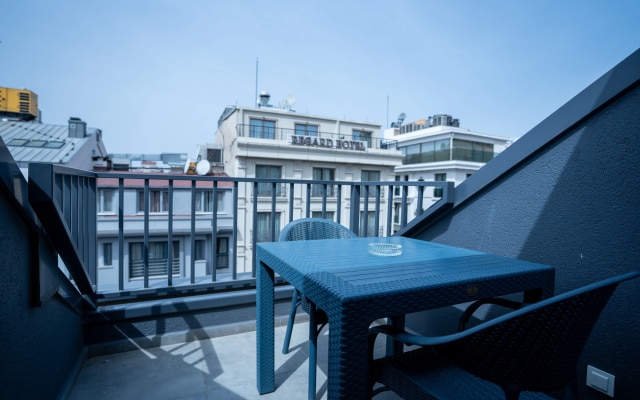 Bird Nest Suites
