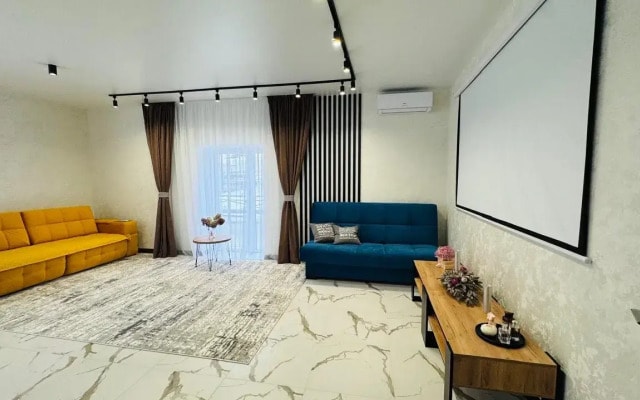 Гостевой дом LakeSide Big House